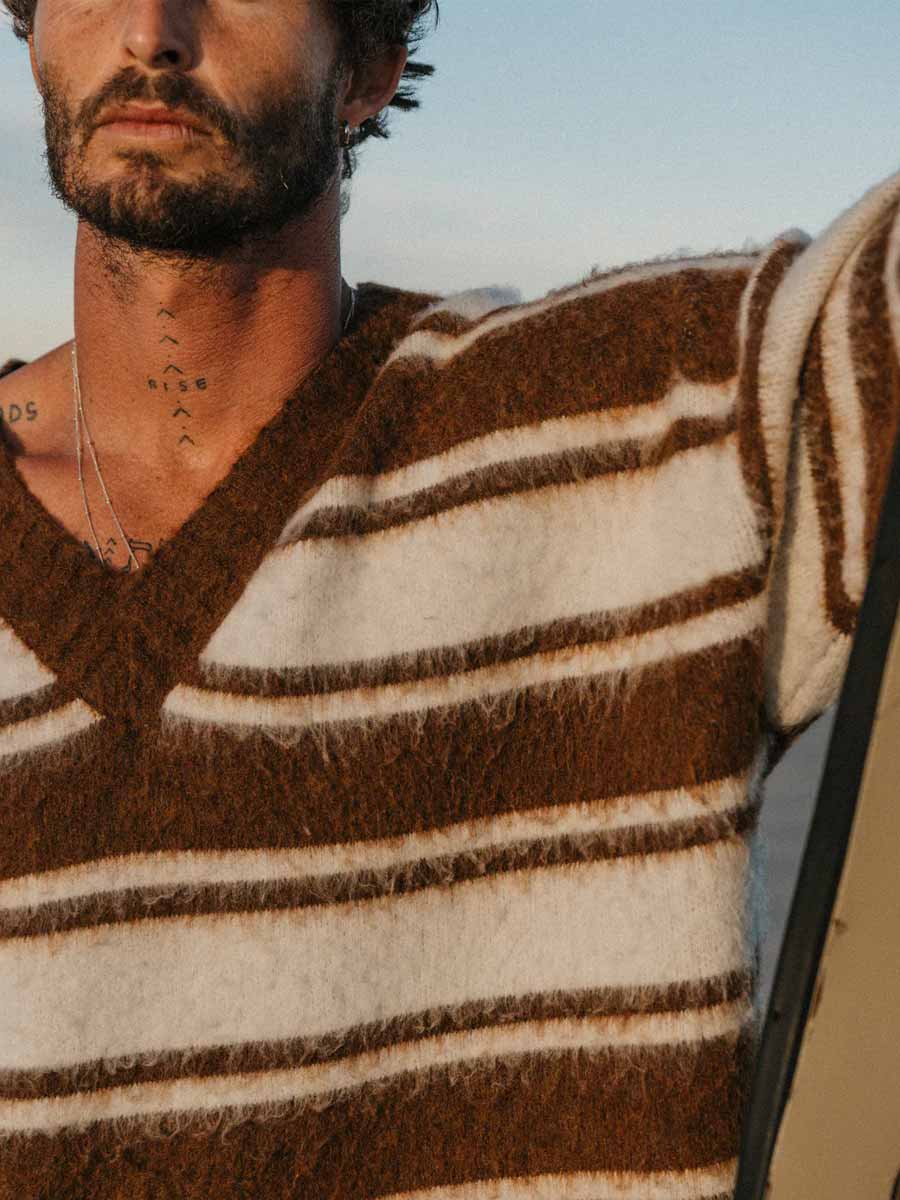 Ottway | Wilde - V-Neck Oversized Jumper image 2