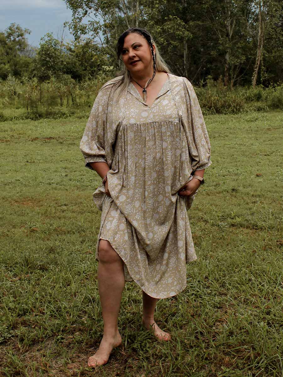 Leura Midi Smock Dress with Batwing Sleeve - M image