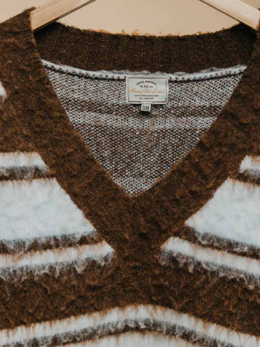 Ottway | Wilde - V-Neck Oversized Jumper image 4