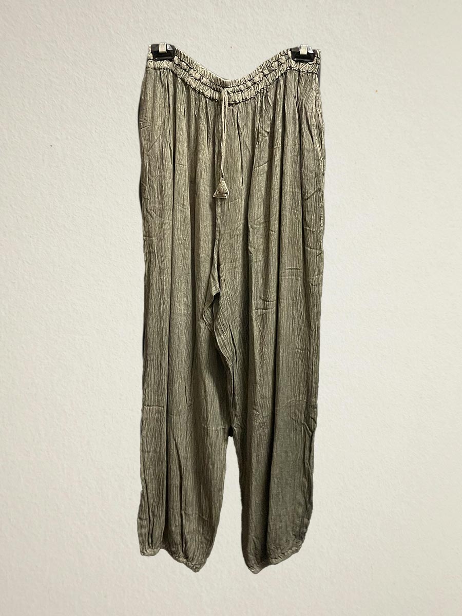 Yogi Balloon Pants in Khaki image 2