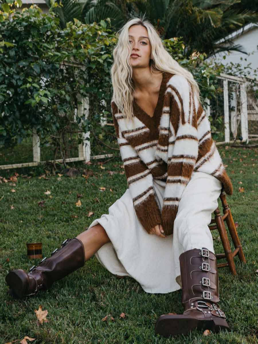 Ottway | Wilde - V-Neck Oversized Jumper image 10